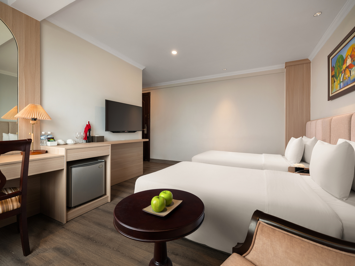 room detail thumbnail 2