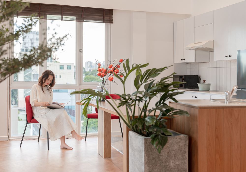 room detail thumbnail 1