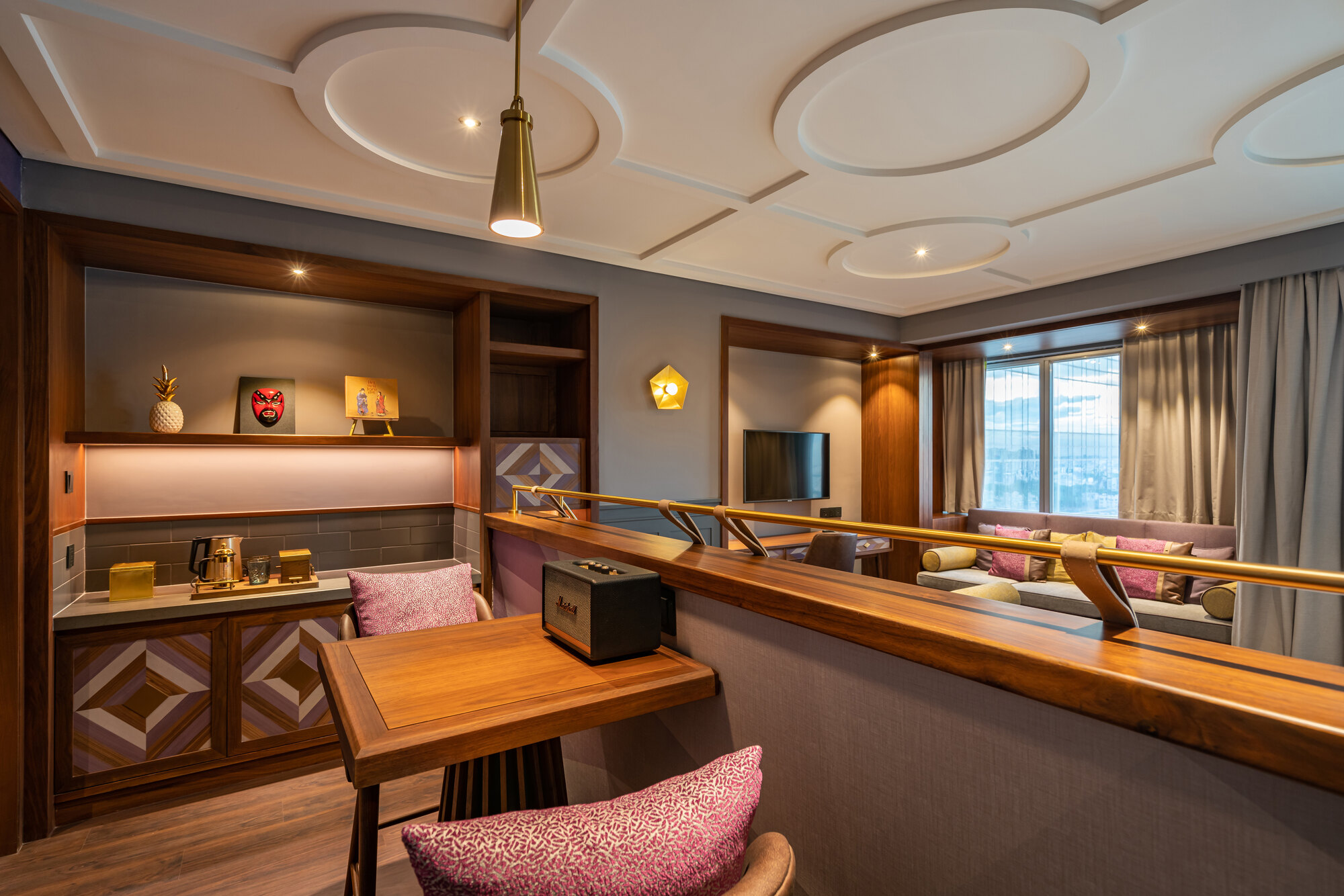 room detail thumbnail 2